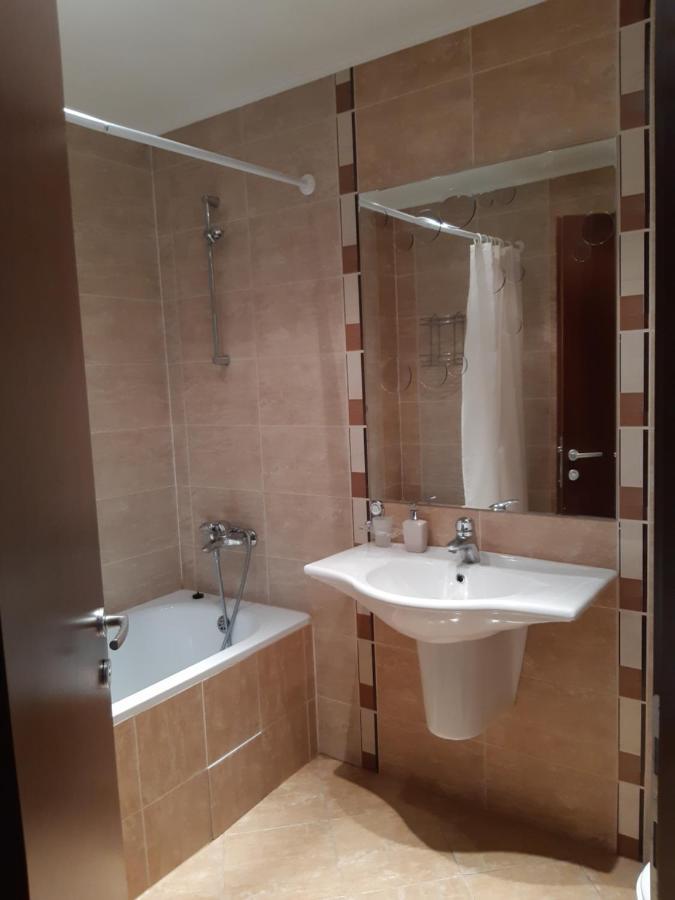 Apartments B06 In Terra Complex رازلوغ المظهر الخارجي الصورة